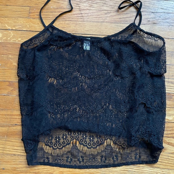 Lace tank top cover up - Picture 3 of 6